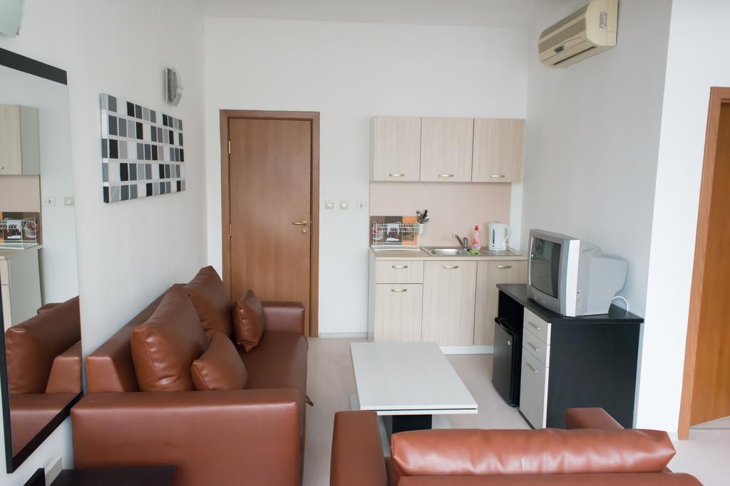 Hotel Noris Plovdiv Quarto foto