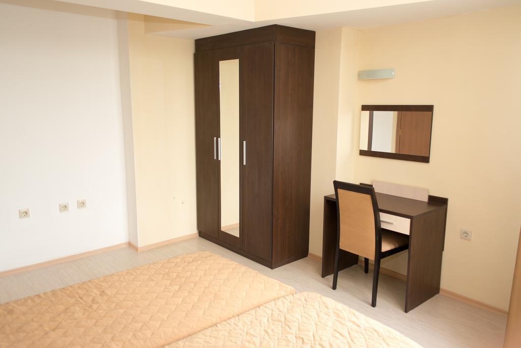 Hotel Noris Plovdiv Quarto foto